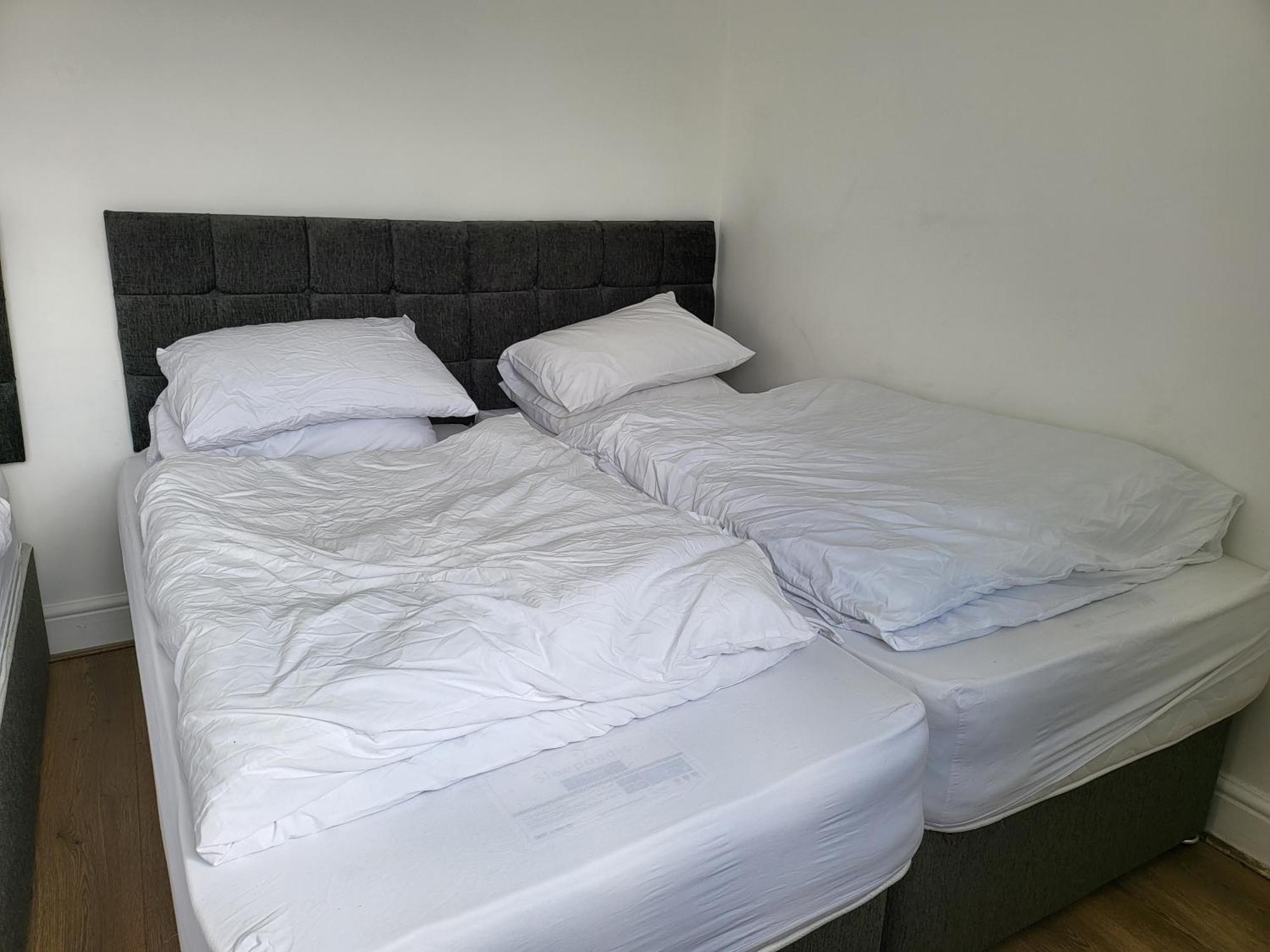Aspire 1 Bedroom, 3 Single Beds Μπρίστολ Εξωτερικό φωτογραφία